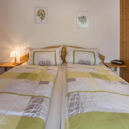 Grauer Apartment